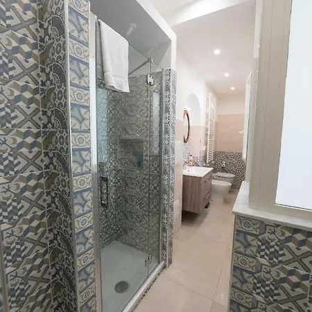 Gramsci Luxury By Dimorra Neapel