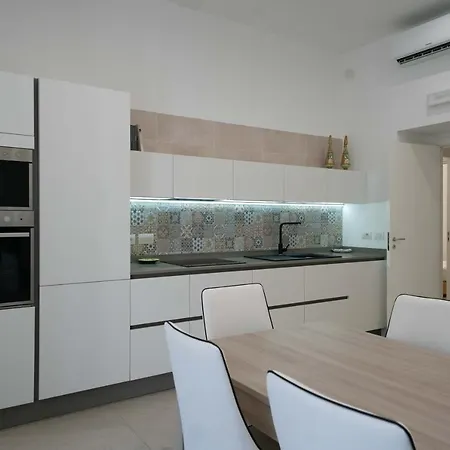 Gramsci Luxury By Dimorra * Naples